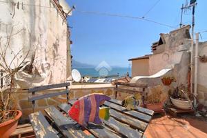 3 LOCALI A GAETA