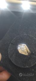 anello in oro 750 e diamanti 