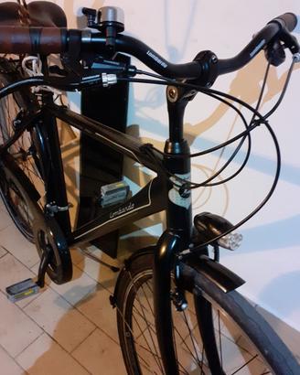 Bicicletta uomo citta'piu' navigatore Tom Tom