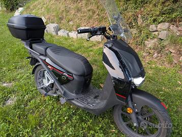 Vmoto SuperSoco CPX 2022