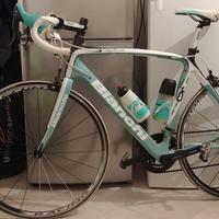 Bici Bianchi Infinito in carbonio corsa