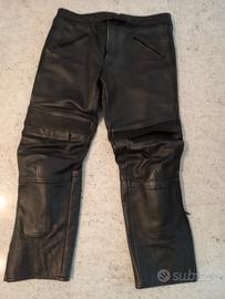 pantalone in pelle per moto