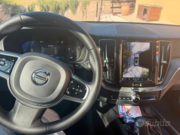 Volvo xc60  anno 2024 full optionale