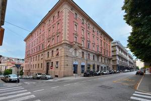 4 LOCALI A ANCONA