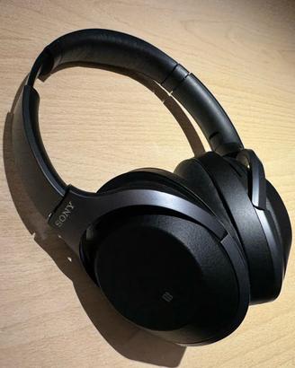 Cuffie Sony WH-1000XM2 noise cancelling da viaggio