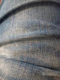 pantaloni jeans usati