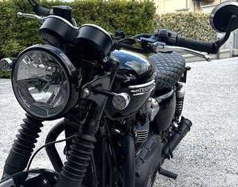 MOTO TRIUMPH BONNEVILLE T120 BLACK