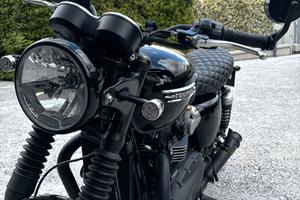 MOTO TRIUMPH BONNEVILLE T120 BLACK