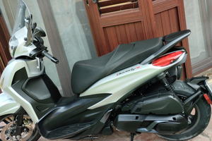PIAGGIO BEVERLY-S hpe 400 2022
