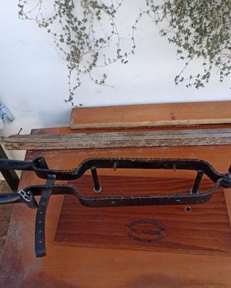 Porta prosciutto vintage in ferro battuto