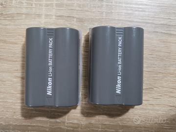 Due batterie Nikon EN-EL3e originali
