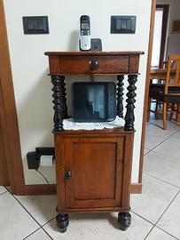 comodino/ mobiletto noce