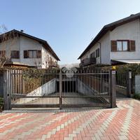 4 LOCALI A STRAMBINO