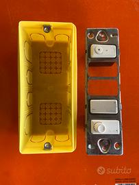 SCATOLA INCASSO 5 POSTI E SUPPORTO MAGIC