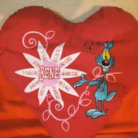 cuscino ha forma di cuore 