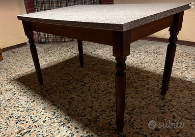 Tavolo da pranzo con 4 Sedie