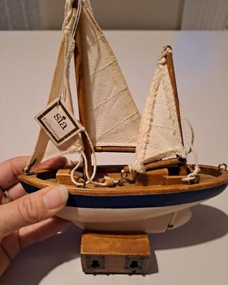 barca in legno decorativa