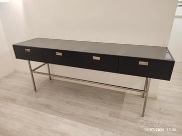 Tavoli di design ,arredamento per boutique