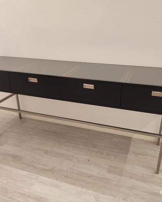 Tavoli di design ,arredamento per boutique