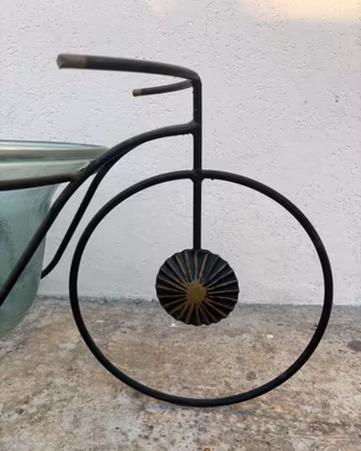 Fioriera in ferro con vaso in vetro