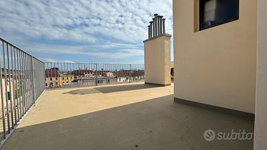 Attico in pieno centro con terrazze