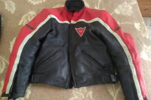 Completo moto in pelle Dainese