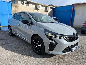 Renault clio 1.5 dci evolution/my 24 full -12/2023