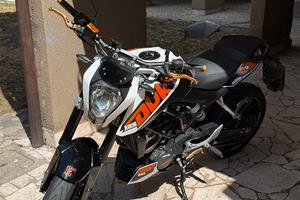Ktm duke 125