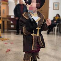 Carnevale vestito da Capitan uncino