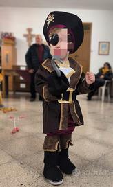 Carnevale vestito da Capitan uncino