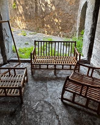 Salotto vintage in bambù anni ‘70
