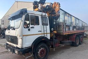 Autocarro mercedes 19.36 cassone fisso, gru