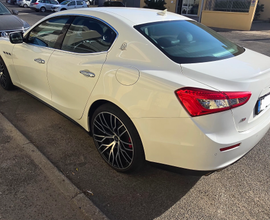 Maserati ghibli SQ4 benzina