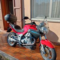 Moto Guzzi 850 Breva 