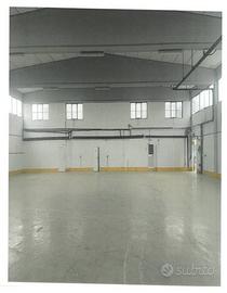Immobile di 810 m² a Castel Maggiore