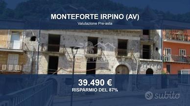 Immobile in asta di 684 m² con più di 5 locali a M