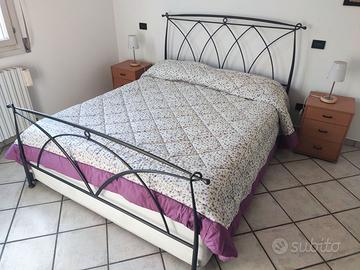Letto Matrimoniale Completo con materasso, struttu