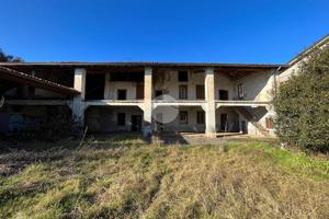 RUSTICO A CAZZAGO SAN MARTINO