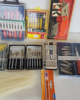 Materiale Elettrico Vario