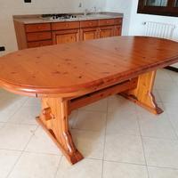 Tavolo in legno allungabile 
