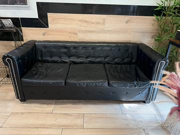 Divano in ecopelle tre posti