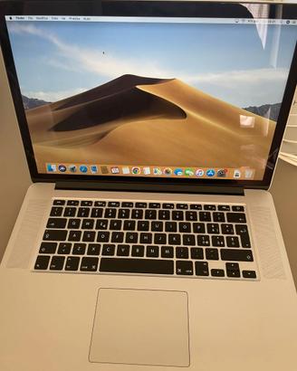MacBook Pro 15" Retina Mid 2015 + Henge Dock