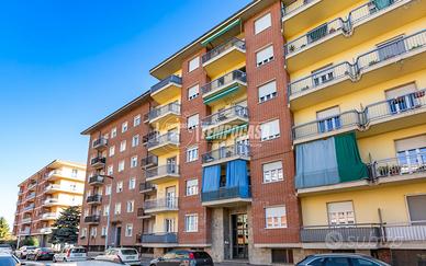 TRILOCALE PANORAMICO MOLTO LUMINOSO