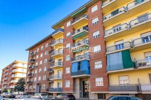 TRILOCALE PANORAMICO MOLTO LUMINOSO