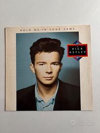 Disco 33 giri Hold me in your arms - Rick Astley.