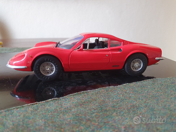 1:18 Ferrari Dino