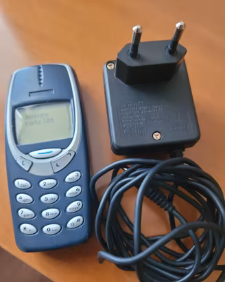 cellulare vintage Nokia 3310 blu
