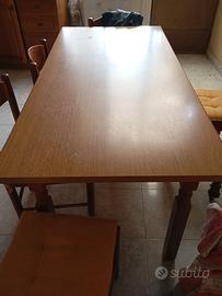 Cucina completa in legno + tavolo con sedie + lava