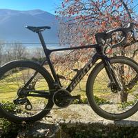 Giant Propel Advanced PRO 0 2023 con Powermeter