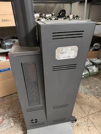 Stufa a pellet da esterno 13 Kw (usata per dimost)